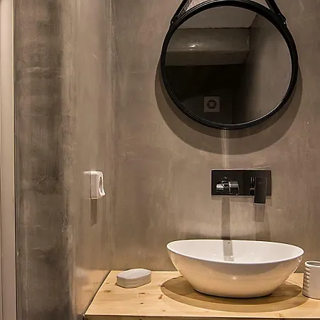 Ilsogno Isterni (Paros)